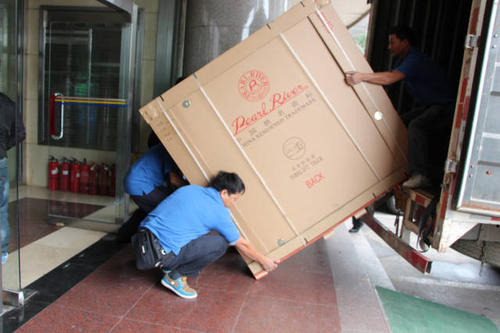鹤岗钢琴贵重工艺品无忧运